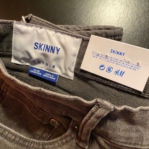 (NEW WITH TAGS) Gray Mens H&M Skinny W34 L32